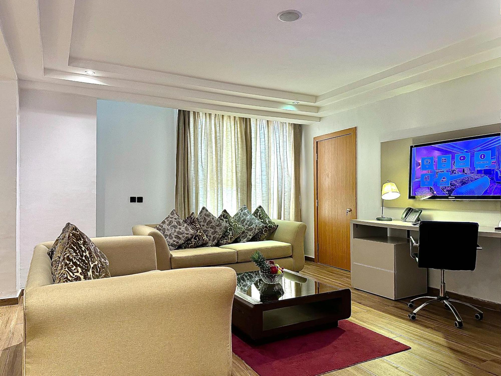 Victoria Crown Plaza Hotel Lagos Exterior foto