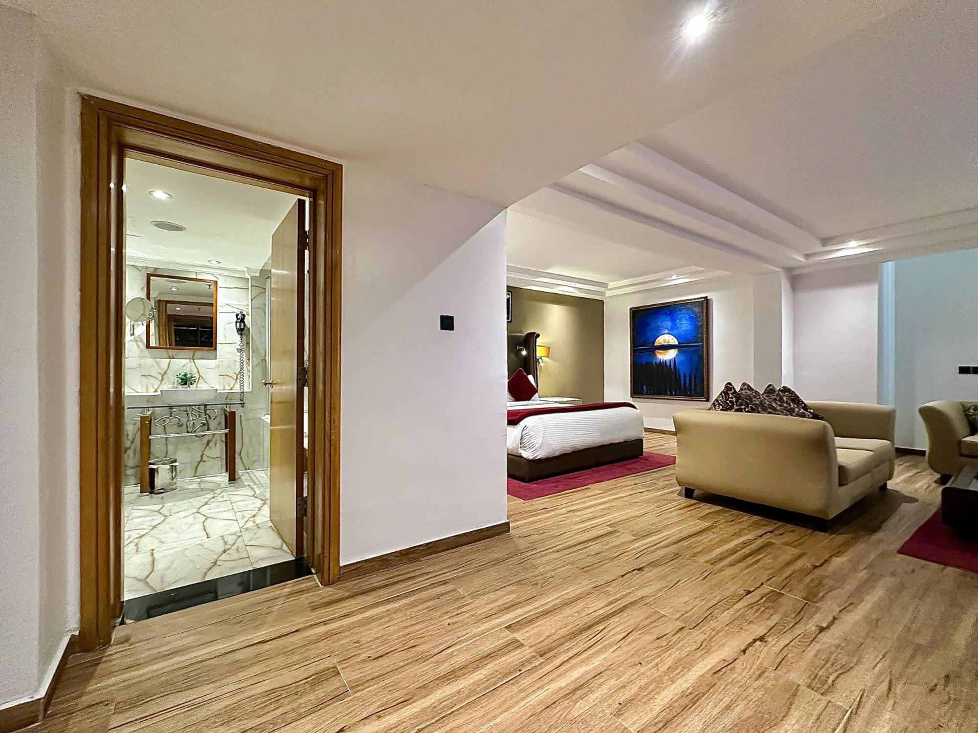 Victoria Crown Plaza Hotel Lagos Exterior foto